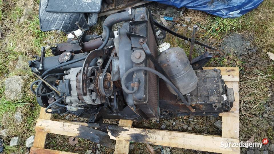 Renault 4 silnik skrzynia biegów zabytek Rok produkcji 1978 Żywiec