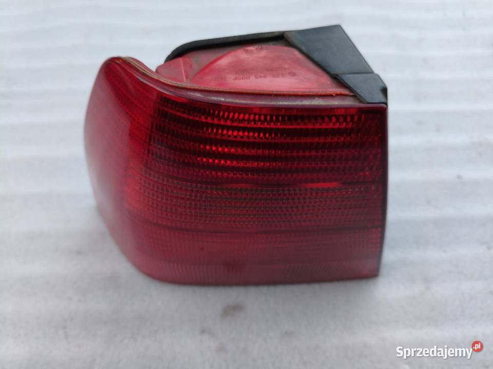 Lampa Lewy Tył Tylna Lewa VW Bora 1J5945095P osobowe Lampy tylne Wyszków