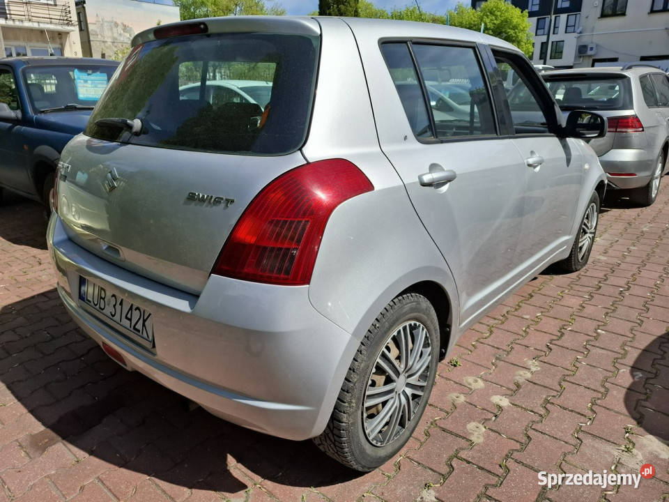 Suzuki Swift Zarejestrowany i Ubezpieczony w garażowany
