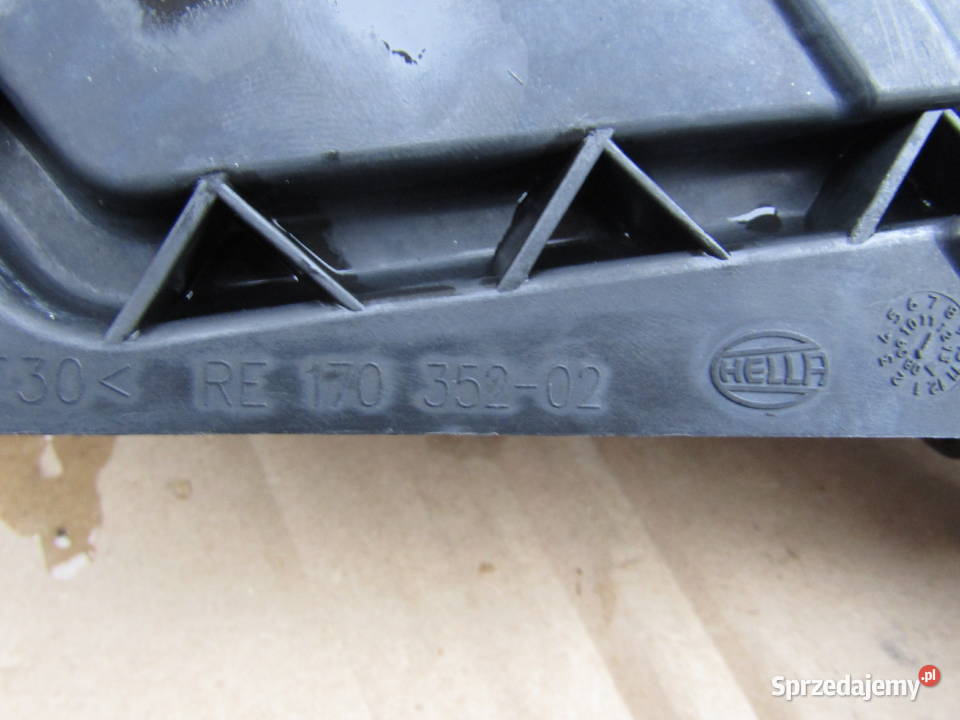 MOCOWAŃIEŚLIZG LAMPY PRZEDNIEJ SKODA OCTAVIA II łódzkie Mysłaków sprzedam