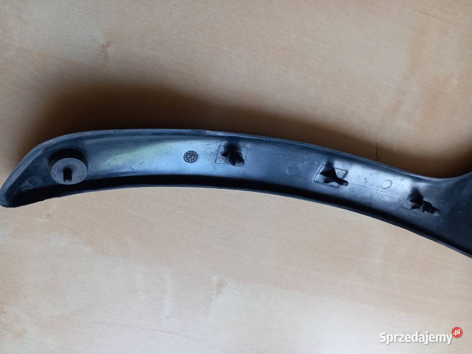 VW Golf II nakładka tylnego nadkola lewa osobowe Bukownica