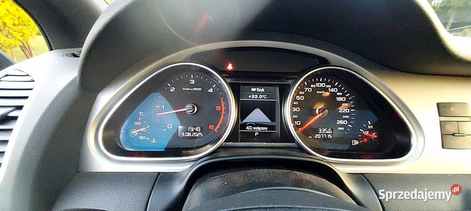 AUDI Q7 nieuszkodzony Wyszki sprzedam