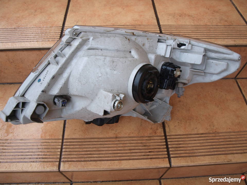 Toyota Hilux Lampa prawa 2005 2012r europa Kalisz