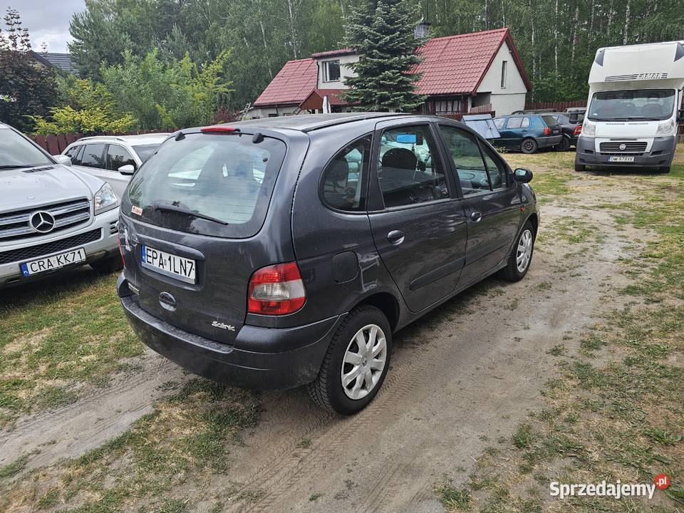 Renault scenic 16b 2km Scenic Emilia