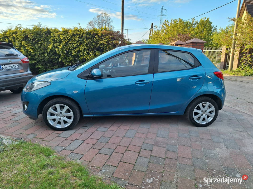 Mazda 2 Klimatyzacja Serwisowany Garażowany Stan niebieski