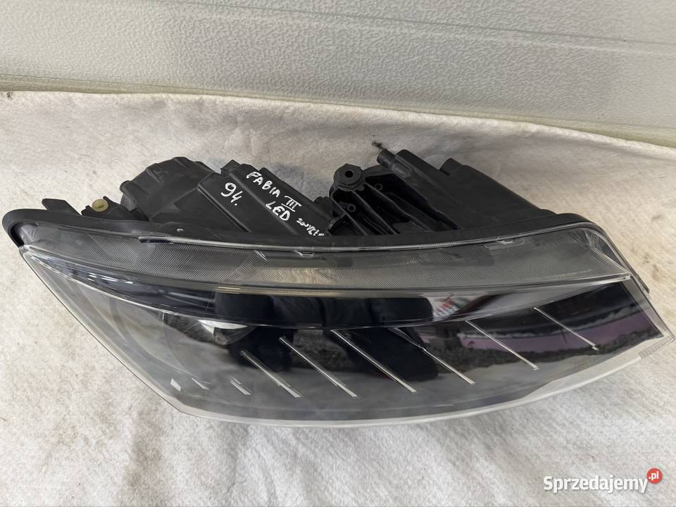 Lampa prawy przód Skoda Fabia III 14 zwykła LED śląskie Jasienica