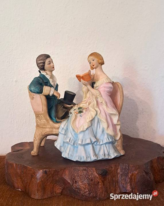 figurka porcelanowa dworskiej pary Warszawa