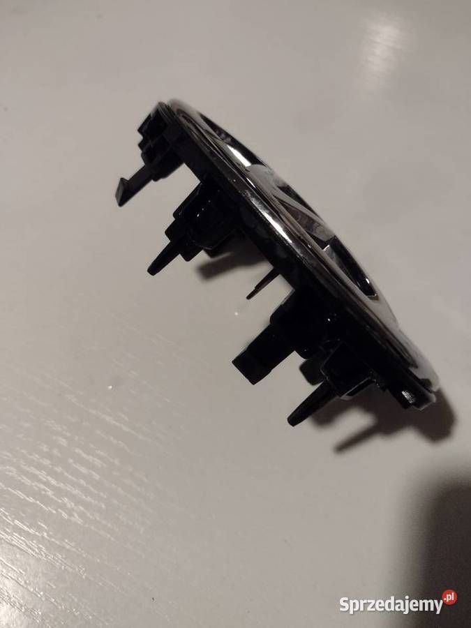 Emblemat znaczek logo Toyota Nowa Dęba