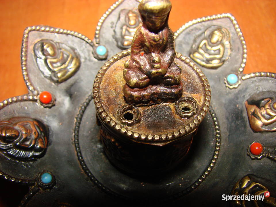 orientalna miedziana podstawka na kadzidełka