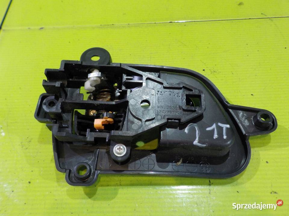 MITSUBISHI OUTLANDER II 07 klamka drzwi lewa tyl Klamki wewnętrzne Suków