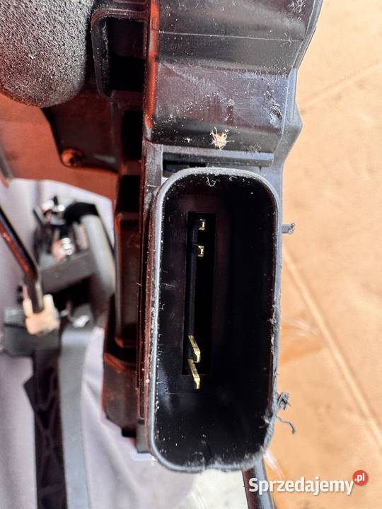 Zamek drzwi z klamką lewy tył Hyundai i20 II Brzesko sprzedam