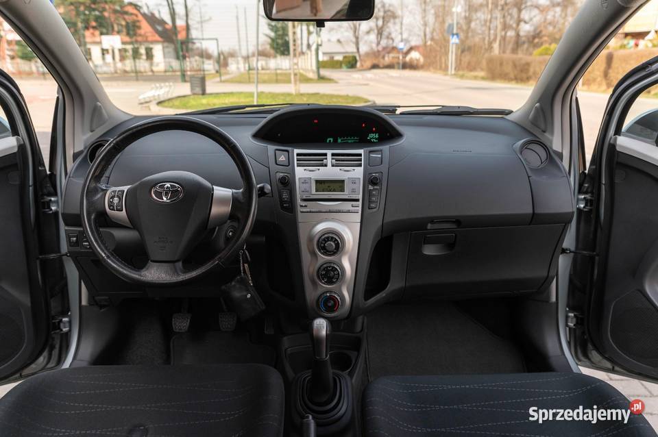 TOYOTA YARIS manualna Zalesie sprzedam