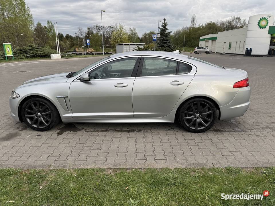 Jaguar XF komfortowa i prestiżowa limuzyna odtwarzacz DVD Warszawa
