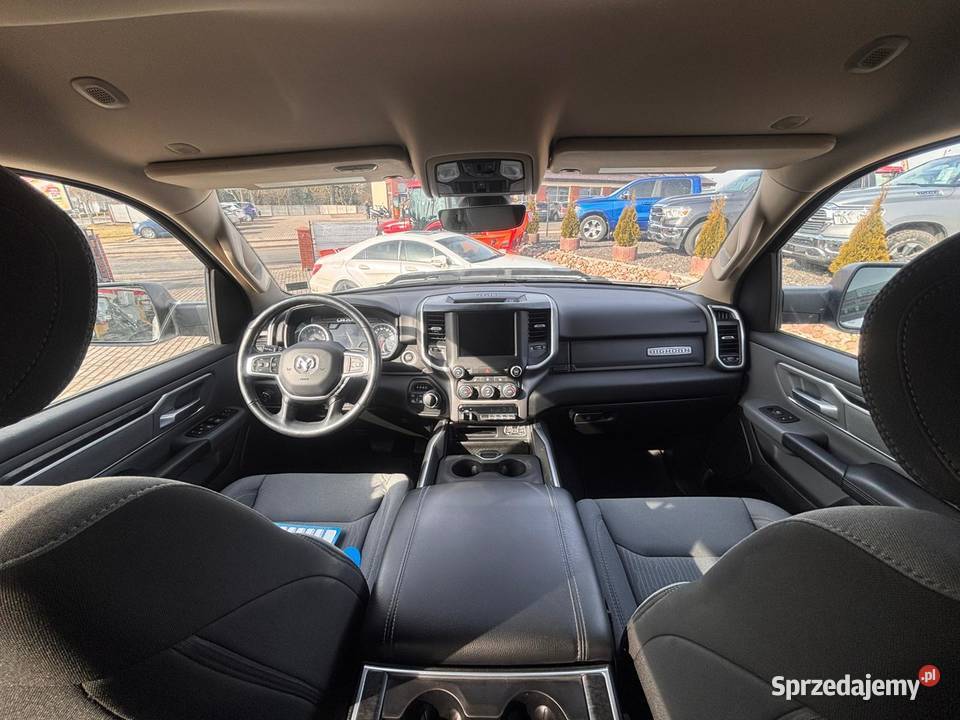 Ram 1500 57 HEMI V8 4x4 2019 395 Automat mały sprzedam