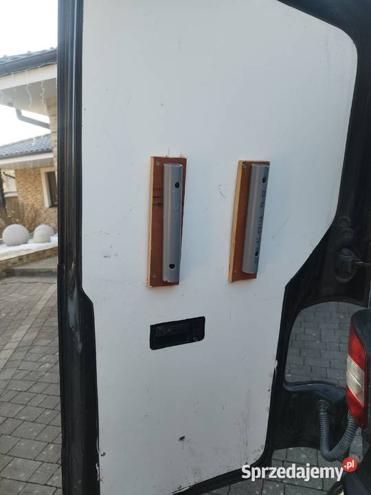 Sprzedam VW T5 2litry 140 blaszak z fabryczną nieuszkodzony Lubasz sprzedam