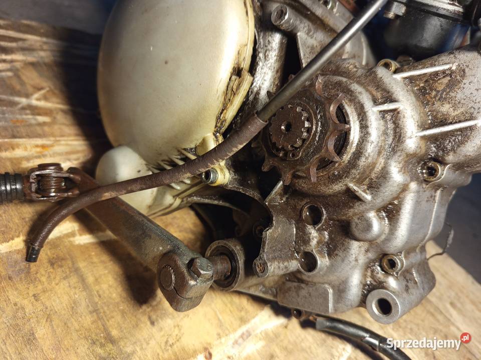 SILNIK AM6 USZKODZONY