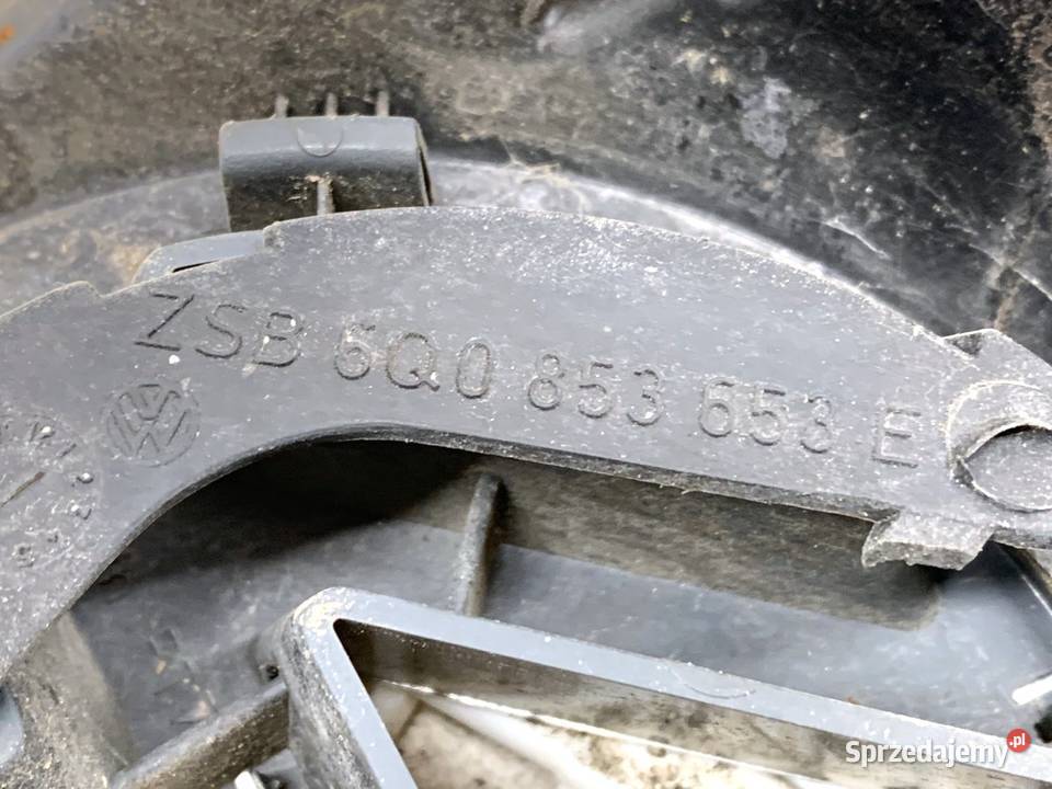 ATRAPA GRILL VW POLO IV 9N 0114 6Q0853653E