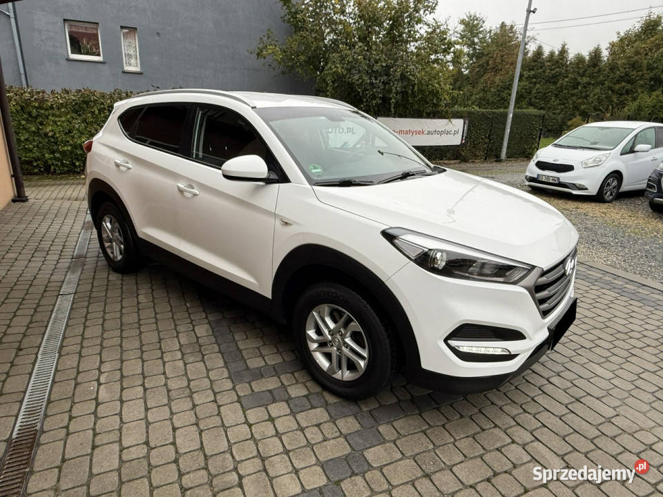Hyundai Tucson 16 132 Klima Navi Kamera III SUV Samochody osobowe Orzech