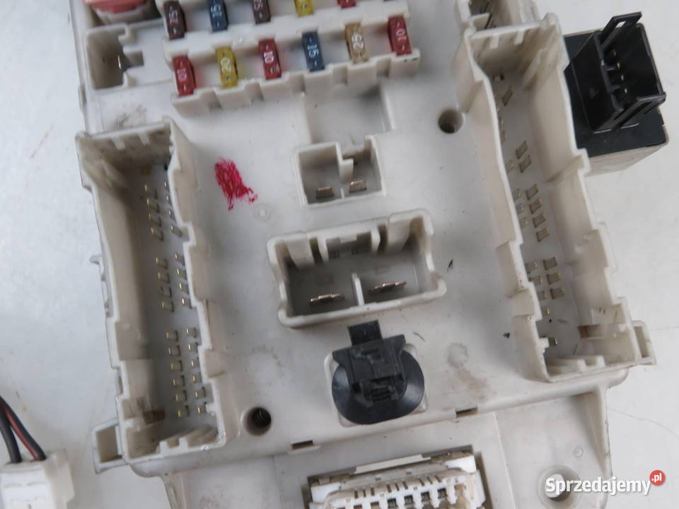 BSI TOYOTA RAV 4 II 20 D4D 4WD 8198050030 Skrzynki bezpieczników