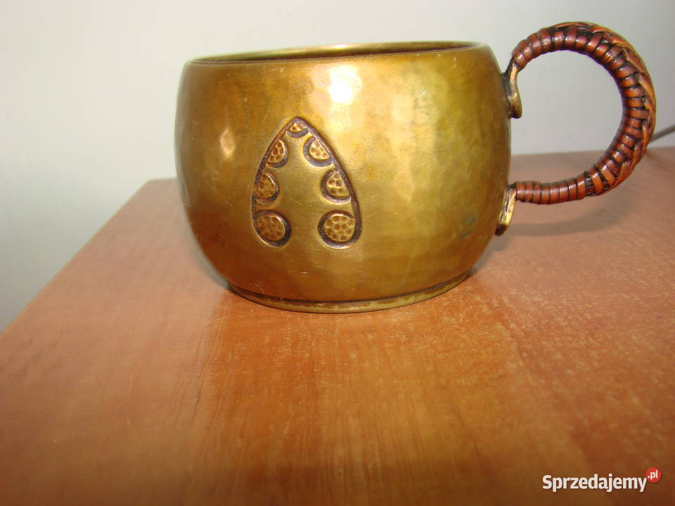 mosiężna młotkowana filiżanka Pruszcz Gdański