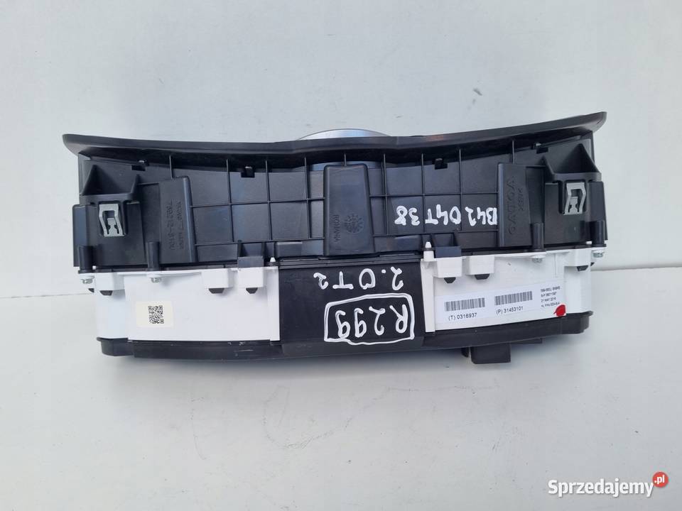 Volvo V40 II 20 T Benzyna LICZNIK ZEGARY Europa Chełm