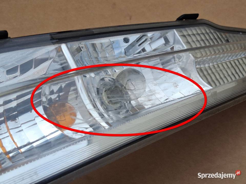 MERCEDES ATEGO KIERUNKOWSKAZ PRAWY ŚWIATŁO Bieleń