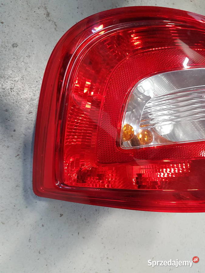 SKODA RAPID LIFTBACK LAMPA TYL PRAWA 5JH945096 prawe Turek