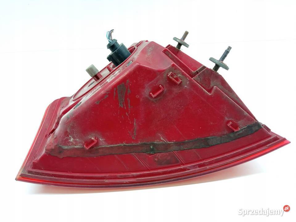 LAMPA TYŁ PRAWA SEDAN Audi A8 II 20022010 D3 osobowe świętokrzyskie