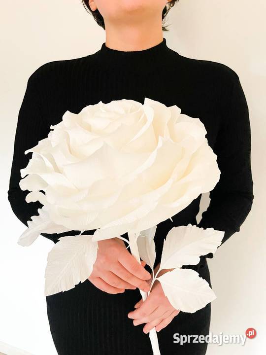 Duża róża z krepiny włoskiej