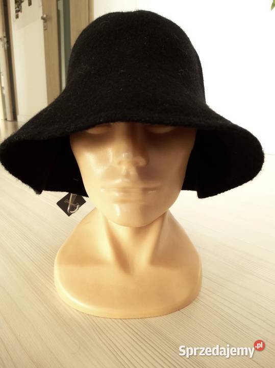 Czapka Kapelusz Bucket z Wełną Czarny Kolor Łomża