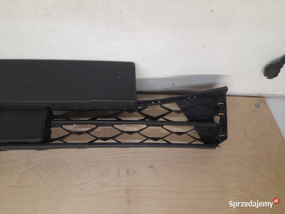 SEAT LEON IV 4 KRATKA ŚRODKOWA ATRAPA GRILL osobowe Goleniów
