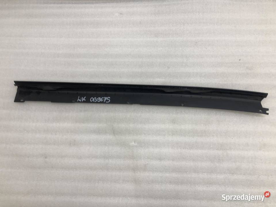 LISTWA SZYBY CZOŁOWEJ PRAWA JEEP GRAND CHEROKEE