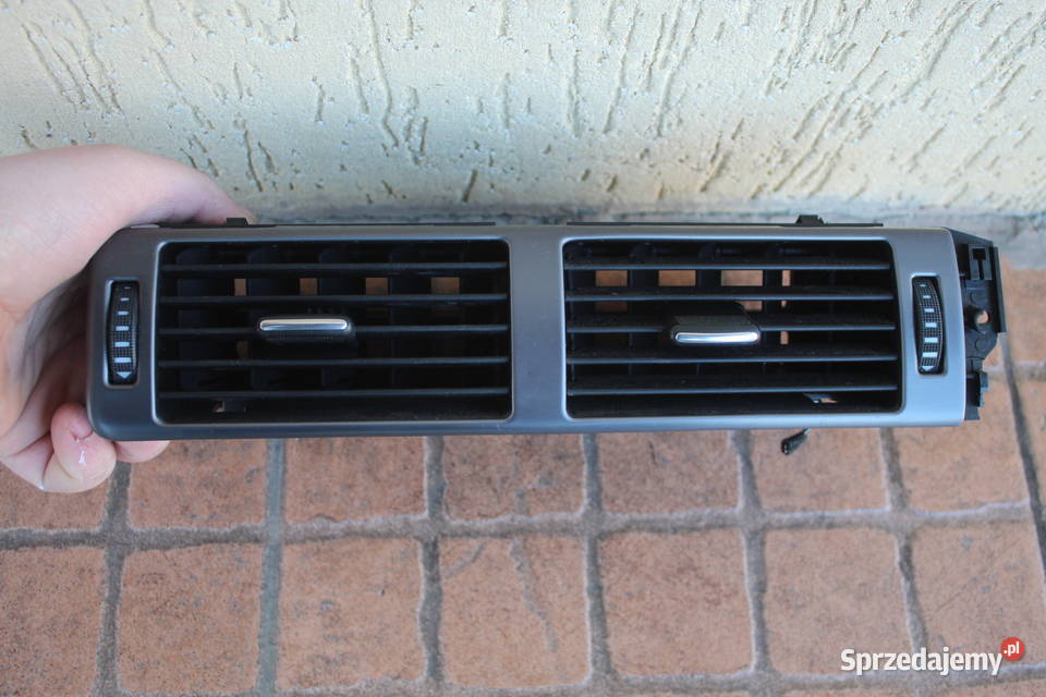 KRATKA NAWIEWU ŚRODKOWA AUDI A6 C5 4B1820951