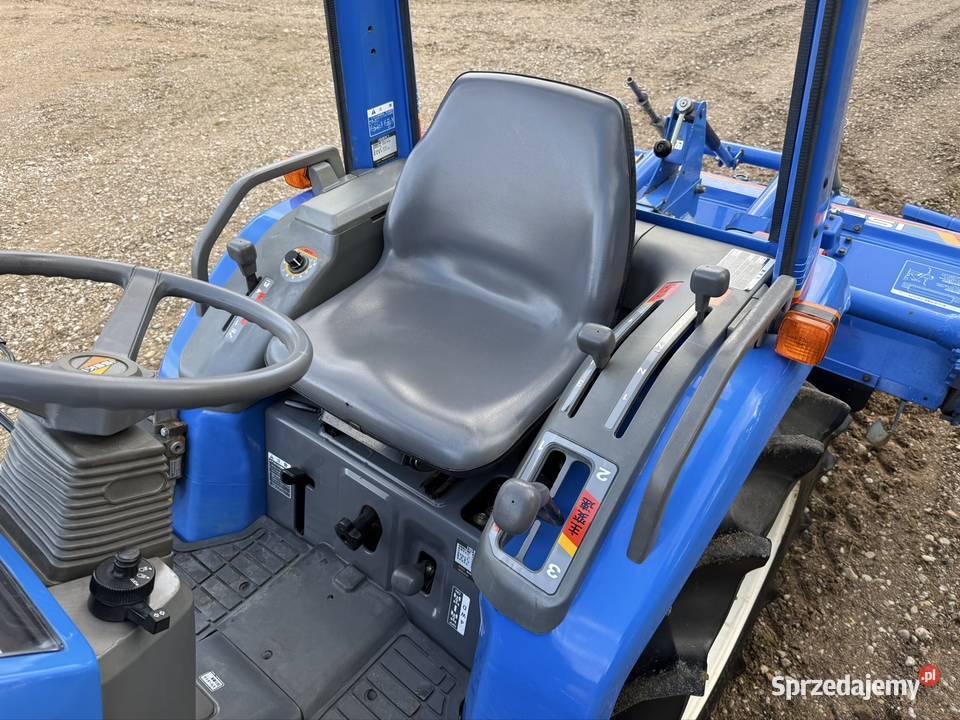 Japoński traktorek iseki sial 17 4x4 diesel plug