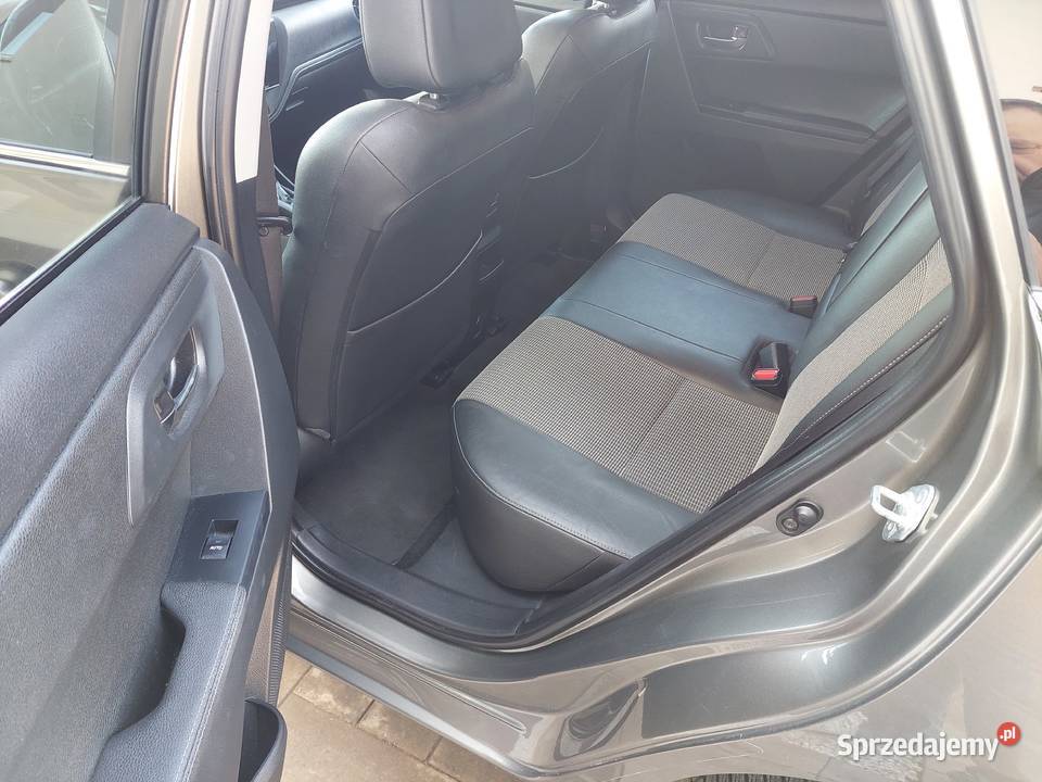 Toyota Auris Wołomin