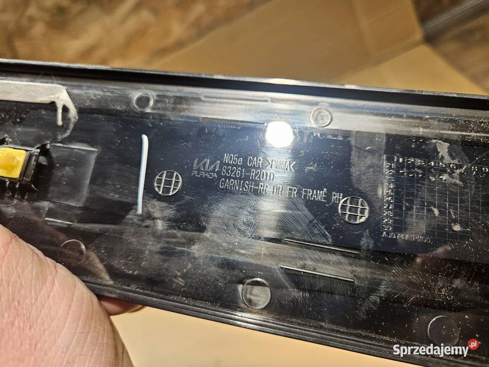 KIA SPORTAGE V 5 LISTWA DRZWI PRAWY TYŁ PRAWA Międzychód