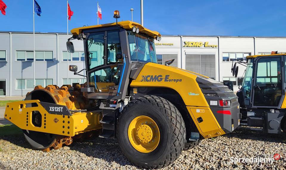 Walec drogowy okołkowany XCMG XS135T Katowice