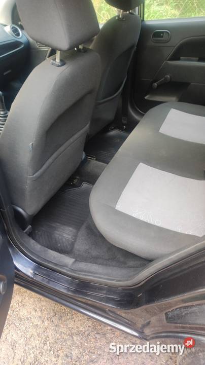 Sprzedam Ford Fiesta czerwony
