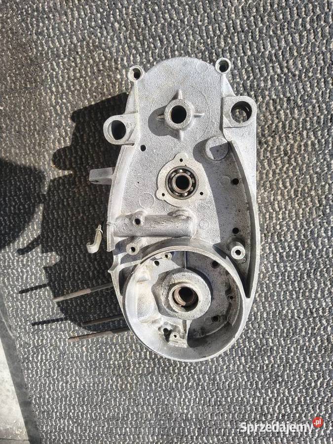 Połówki kartery silnik Komar Ryś Mr230
