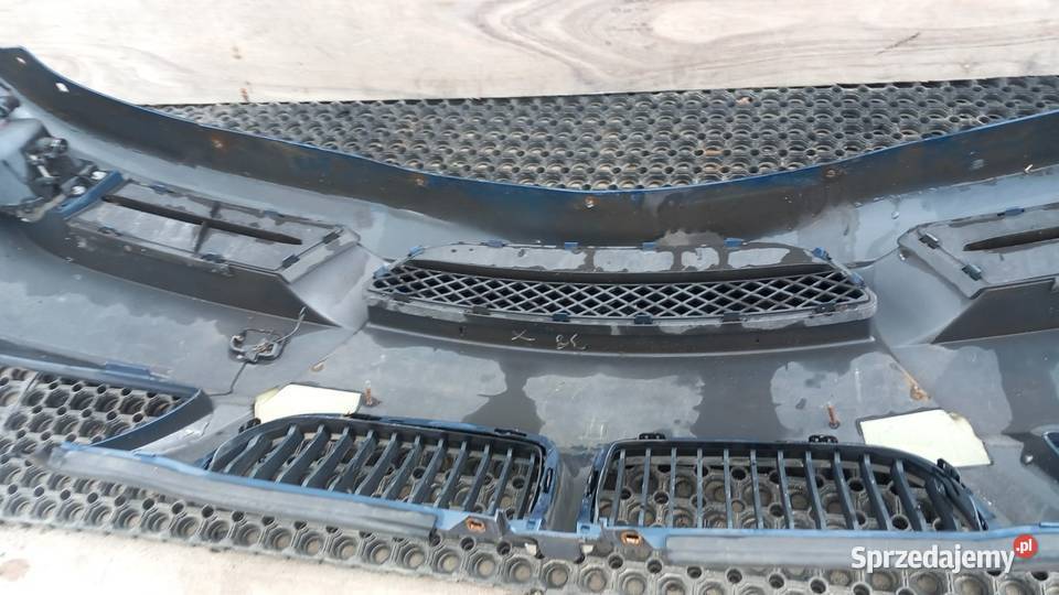 BMW 3 E90 E91 ZDERZAK PRZÓD A07 HALOGEN Zbierkowo