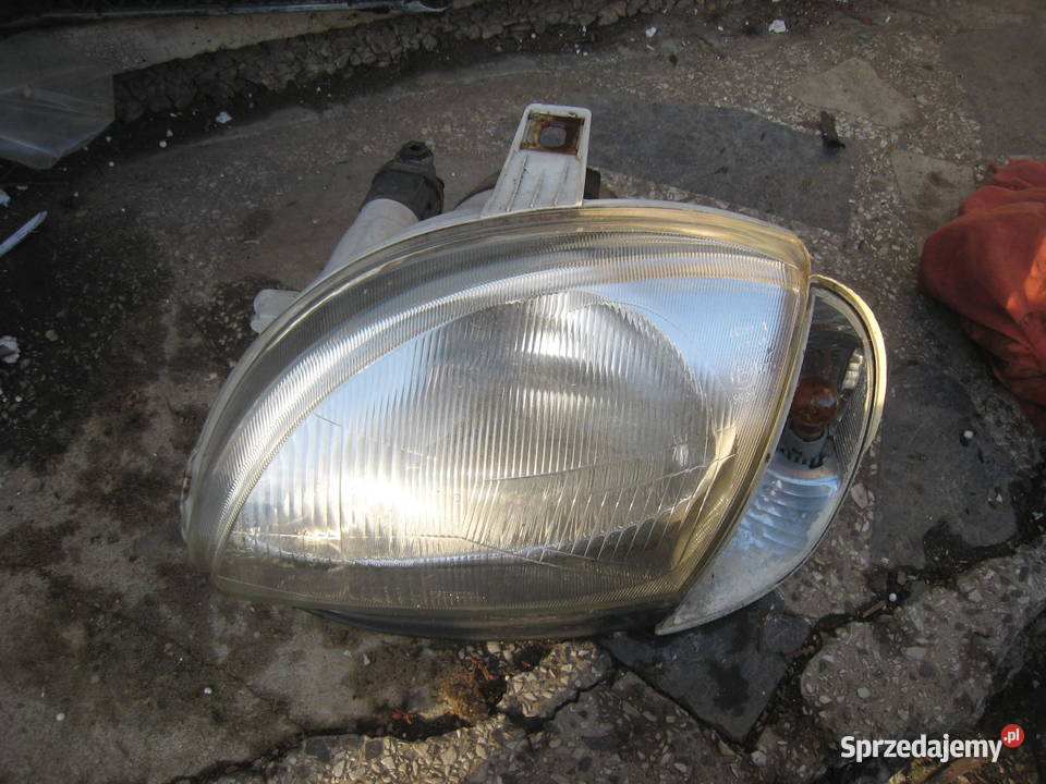 Lampa przednia lewa reflektor lewy Fiat Seicento Lampy przednie sprzedam