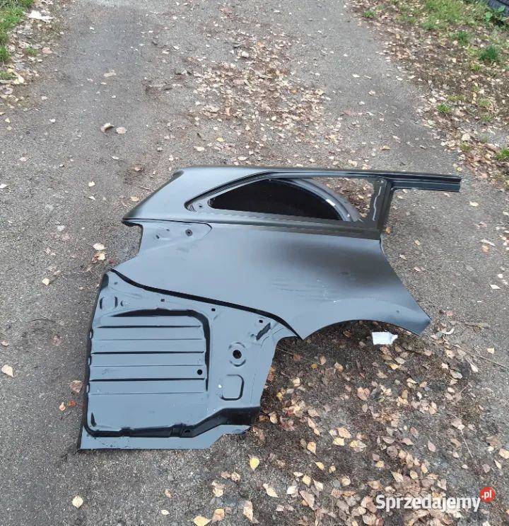 Błotnik prawy tył tylny Toyota Auris II Kombi