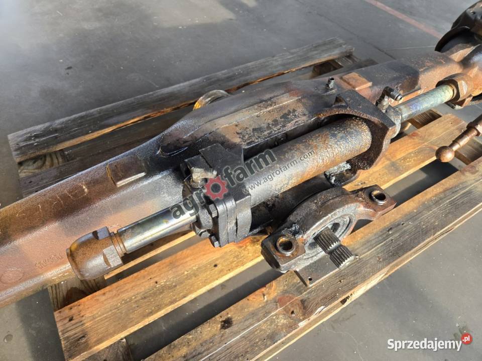 Przedni most Renault Claas Ares 550 Carraro 2019 Byków