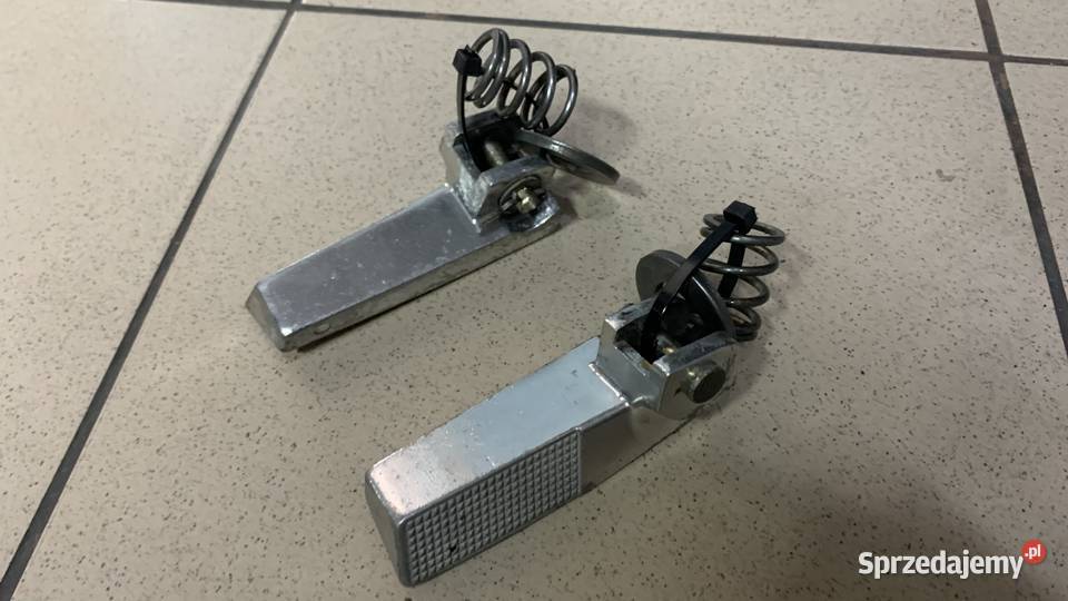 Podnóżek pasażera prawy lewy Daelim Besbi 125 małopolskie Brzeszcze