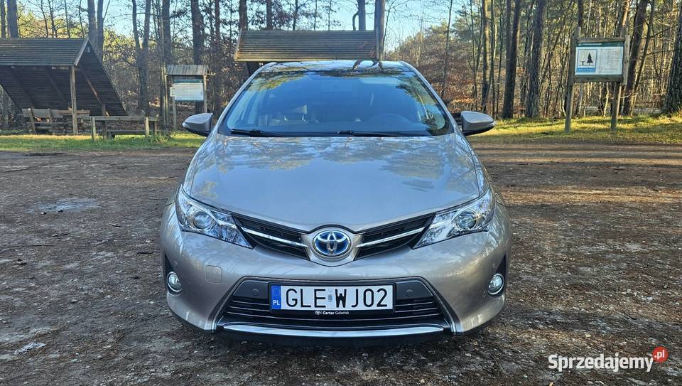 Toyota Auris hybrid Premium 18 HSD Warszawa