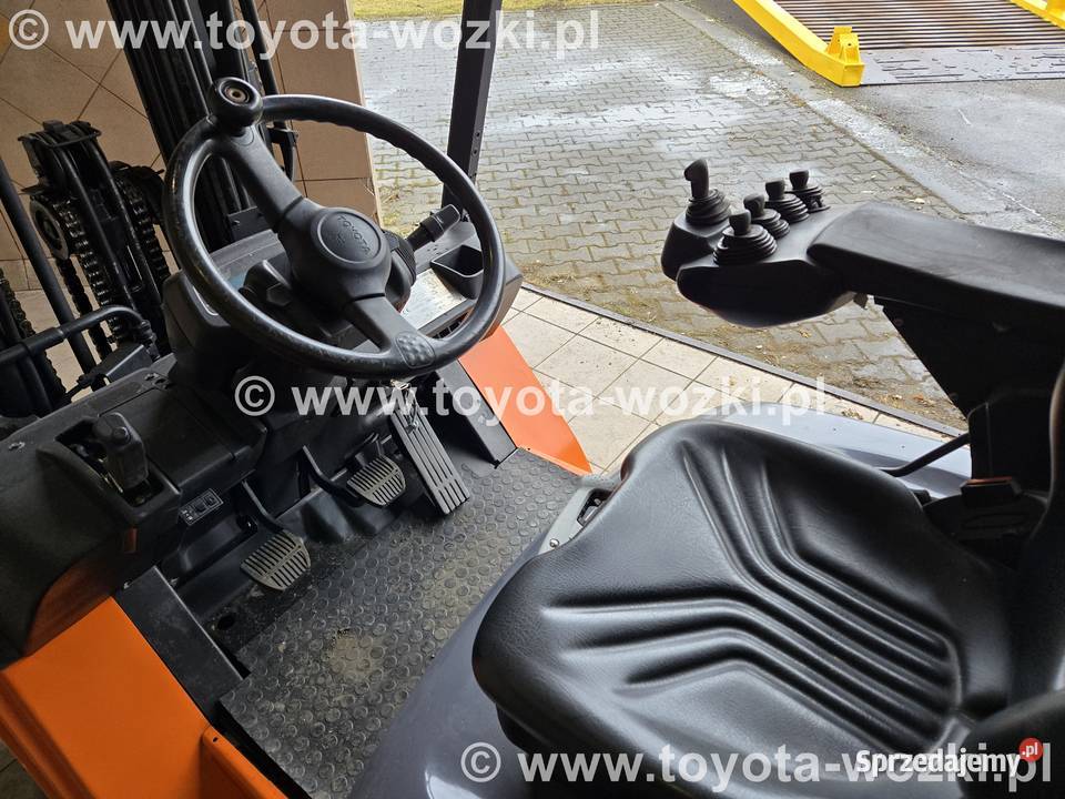 Wózek widłowy TOYOTA 7FGF25 triplex 2500 TOYOTA Mysłowice