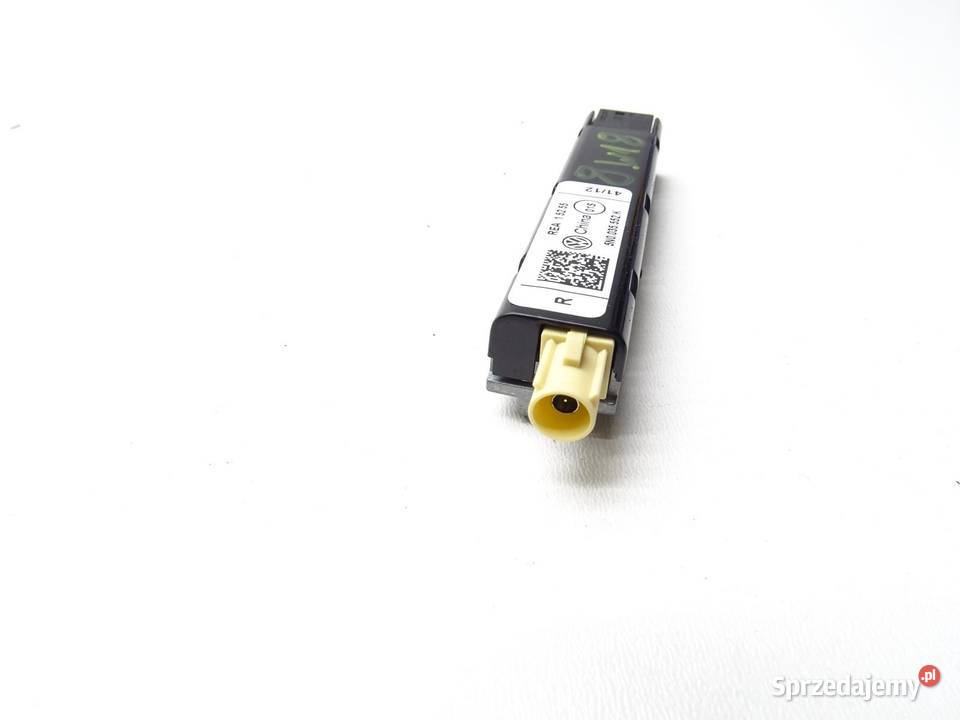 WZMACNIACZ ANTENY ANTENOWY 5N0035552K VW TIGUAN sprzedam