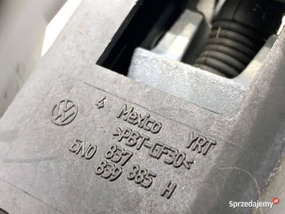 KLAMKA ZEWNĘTRZNA LEWY PRZÓD VW PASSAT B7