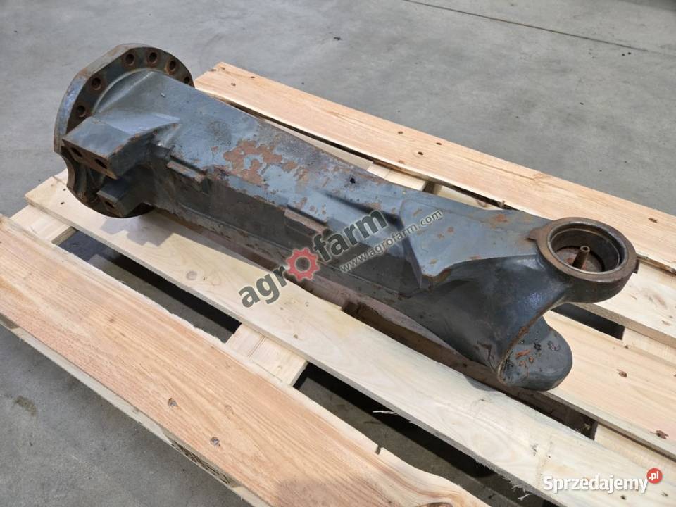 Obudowa mostu Fendt 816 818 822 926 916 924 Byków