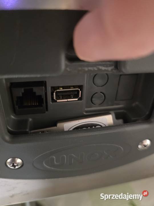 Sprzedam piec gastronomiczny konwekcyjno parowy sprzedam